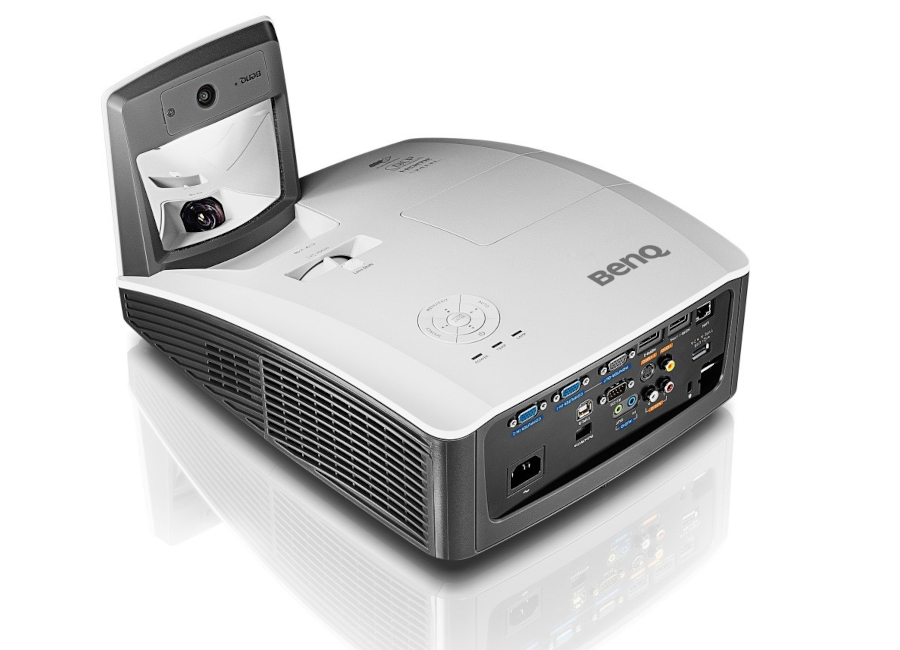 ультракороткофокусный проектор BenQ MW855UST+